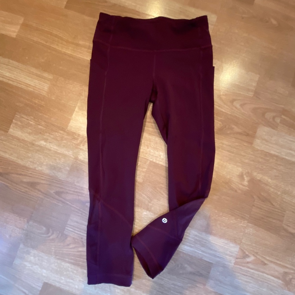 Lululemon maroon leggings size 4, cropped.